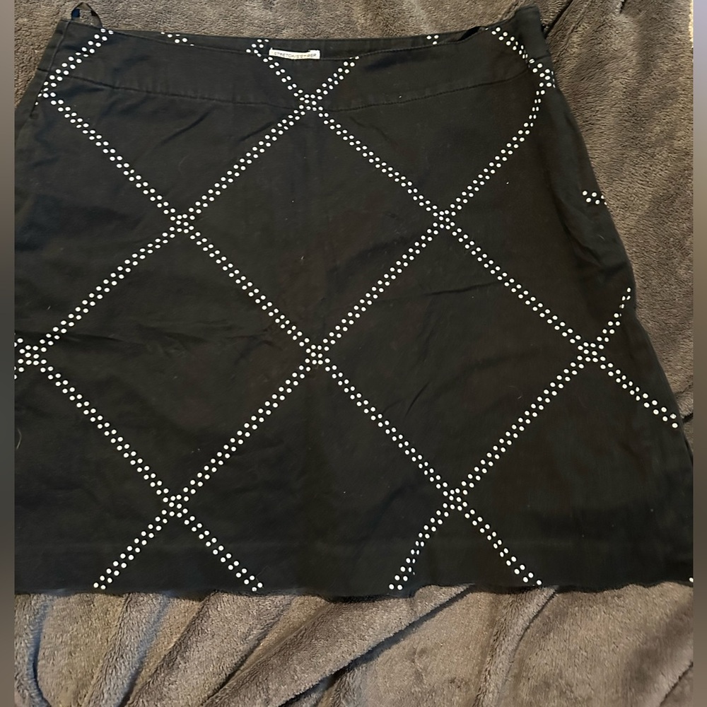 Izod Black A-Line Skort with White Dotted Pattern